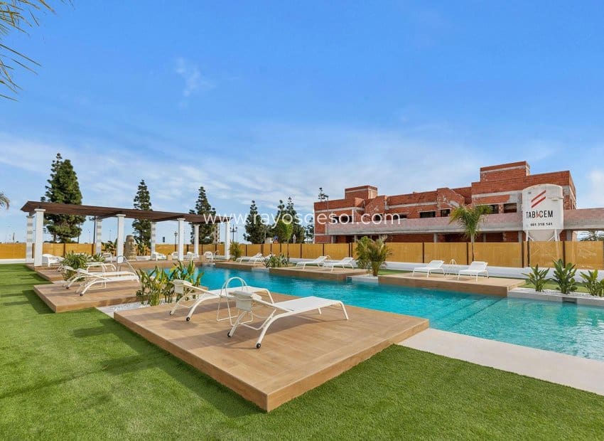 3 bedroom Apartment for sale in Los Alcazares with pool - € 359,900 (Ref: 9530908)