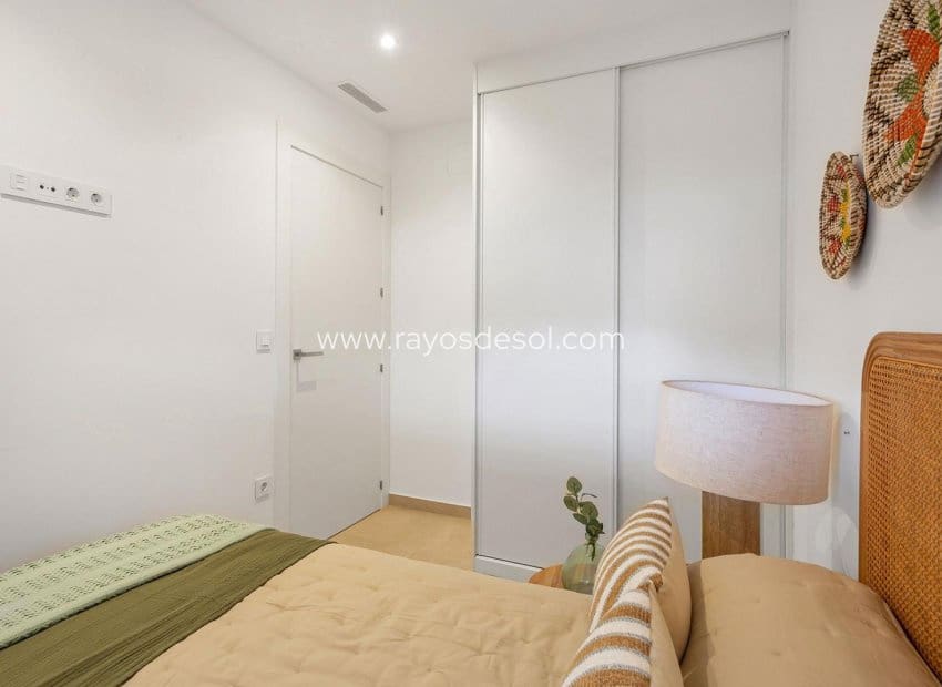 3 bedroom Apartment for sale in Los Alcazares with pool - € 359,900 (Ref: 9530908)