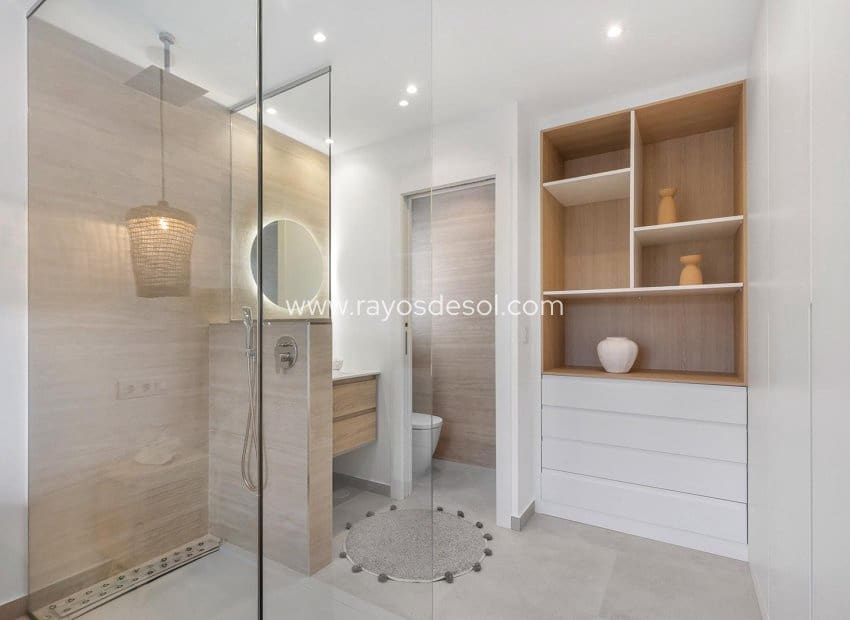 3 soveværelse Lejlighed til salg i Los Alcazares med swimmingpool - € 379.900 (Ref: 9530908)