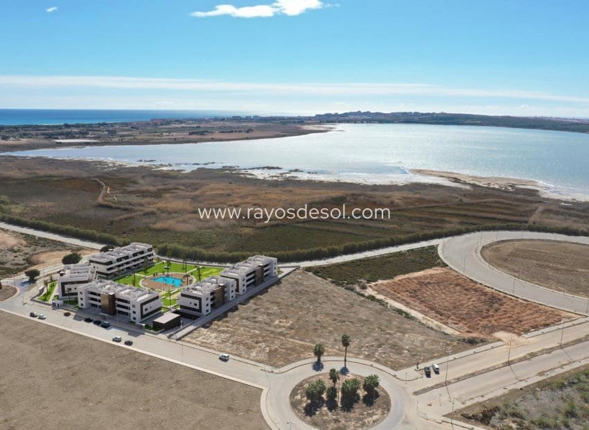 Ático de 2 habitaciones en El Raso en venta con piscina - 249.000 € (Ref: 9530911)