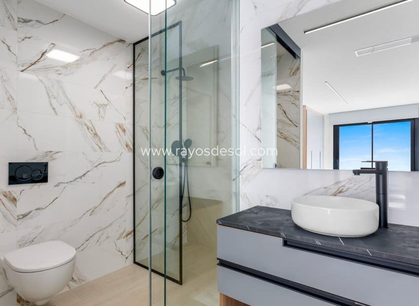 Ático de 2 habitaciones en El Raso en venta con piscina - 249.000 € (Ref: 9530911)