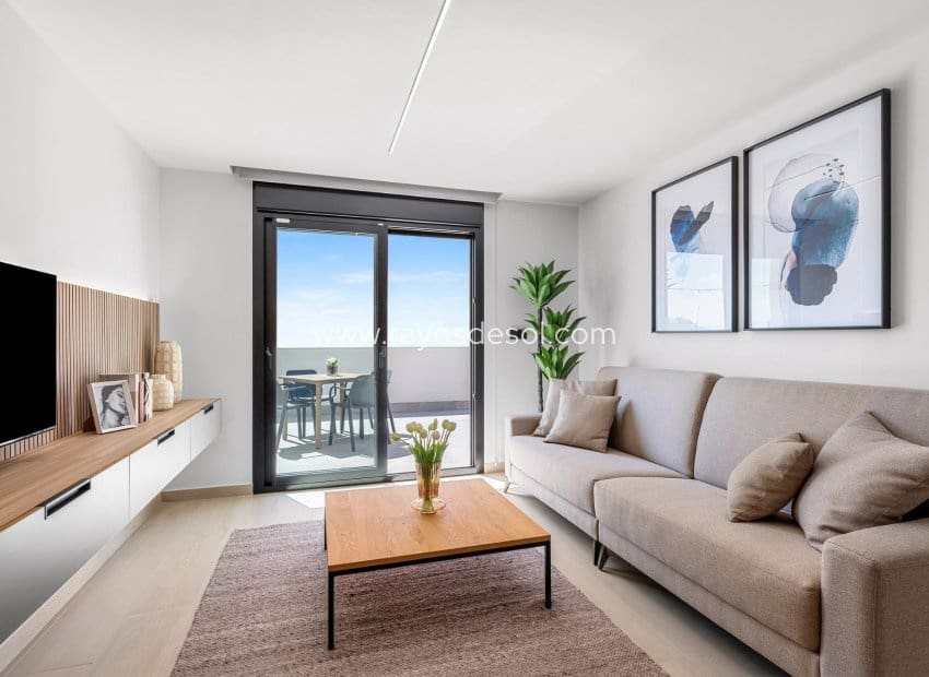 3 soveværelse Lejlighed til salg i El Raso med swimmingpool - € 241.000 (Ref: 9530912)