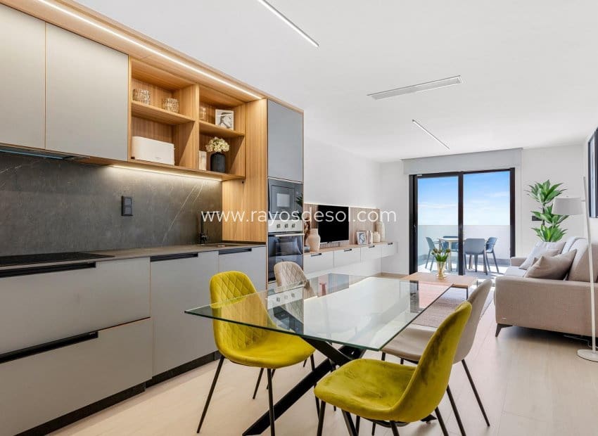 2 soveværelse Lejlighed til salg i El Raso med swimmingpool - € 222.000 (Ref: 9530913)