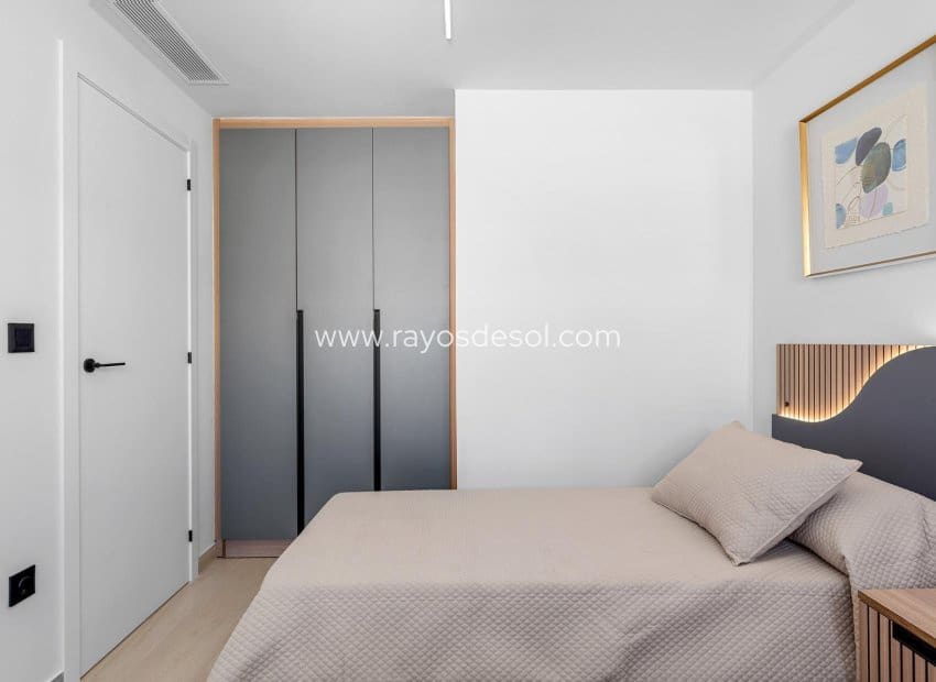 3 soveværelse Penthouse til salg i El Raso med swimmingpool - € 271.000 (Ref: 9530914)