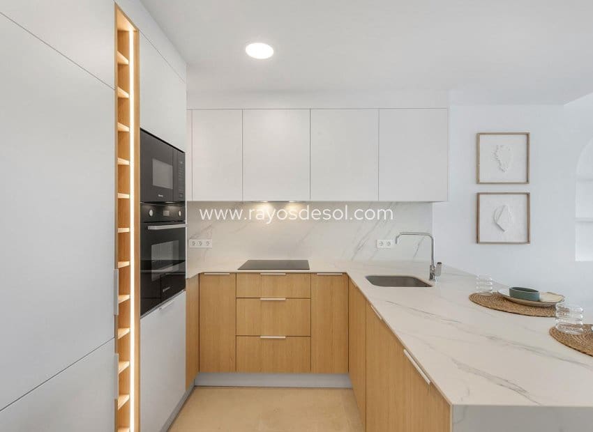 2 soverom Leilighet til salgs i Los Alcazares med svømmebasseng - € 279 900 (Ref: 9530917)