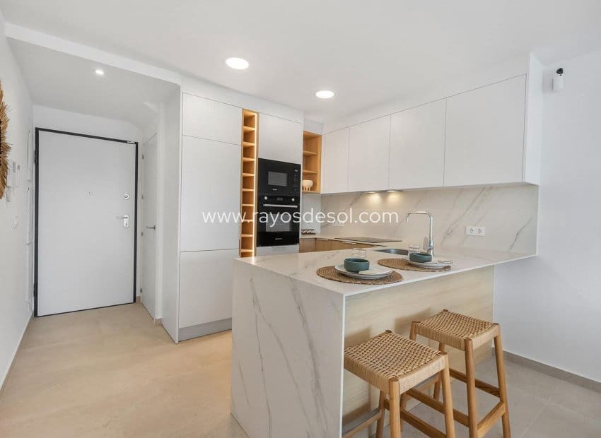 2 soverom Leilighet til salgs i Los Alcazares med svømmebasseng - € 279 900 (Ref: 9530917)