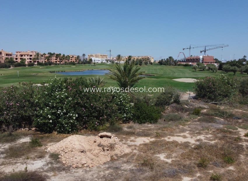 3 soveværelse Penthouse til salg i Los Alcazares med swimmingpool - € 399.900 (Ref: 9530918)