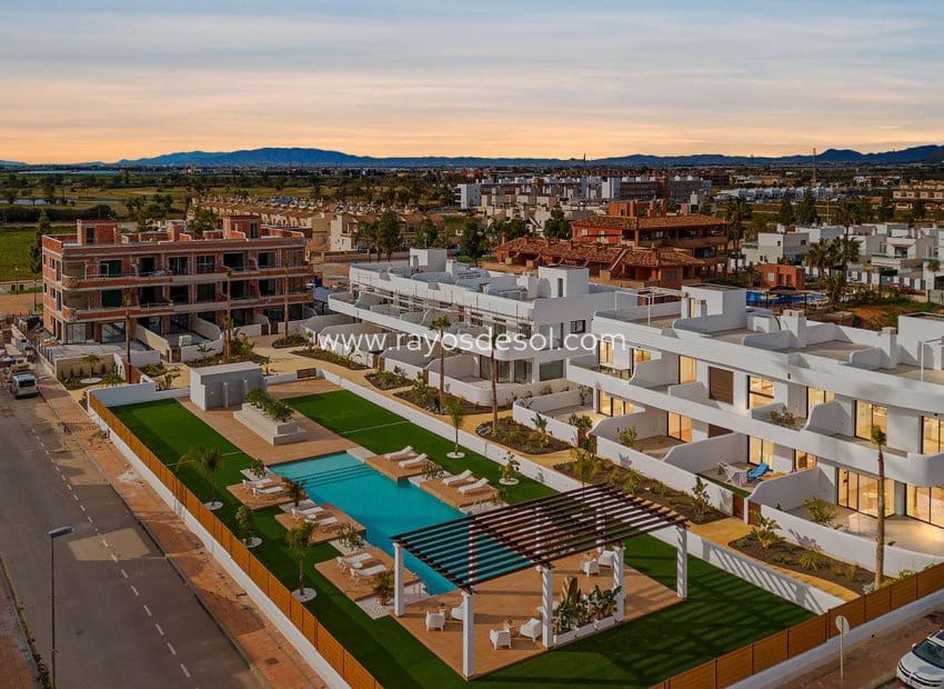 3 bedroom Penthouse for sale in Los Alcazares with pool - € 399,900 (Ref: 9530918)