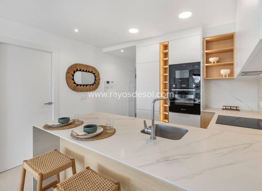 3 soveværelse Penthouse til salg i Los Alcazares med swimmingpool - € 429.900 (Ref: 9530918)