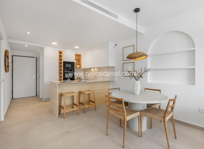 Ático de 3 habitaciones en Los Alcázares en venta con piscina - 459.900 € (Ref: 9530918)