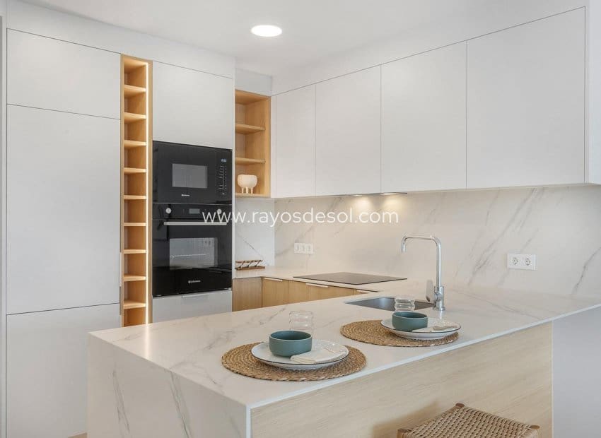 Ático de 3 habitaciones en Los Alcázares en venta con piscina - 459.900 € (Ref: 9530918)