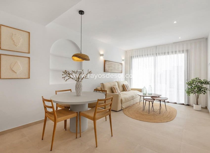 Ático de 3 habitaciones en Los Alcázares en venta con piscina - 459.900 € (Ref: 9530918)