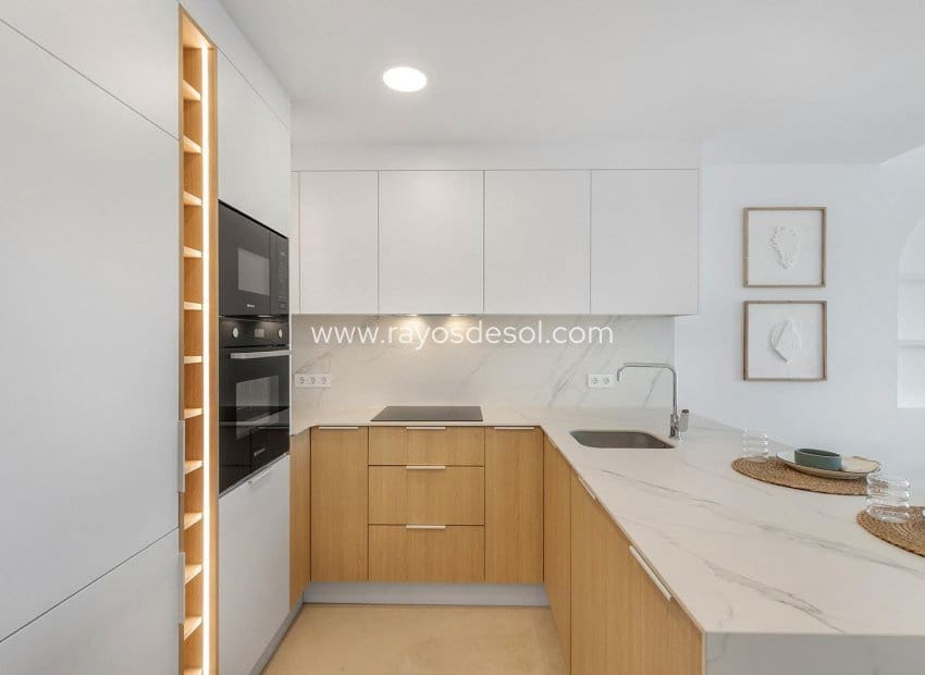 Ático de 3 habitaciones en Los Alcázares en venta con piscina - 459.900 € (Ref: 9530918)