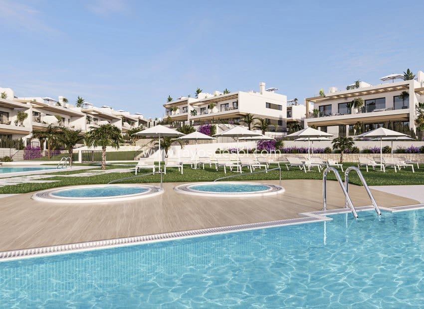 2 sypialnia Apartament na sprzedaż w Torrevieja z basenem - 288 000 € (Ref: 9562245)