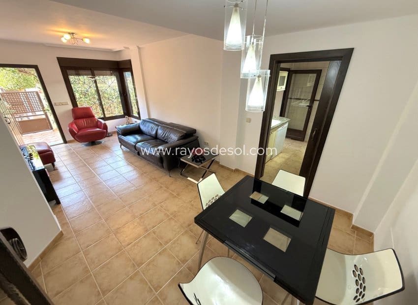 3 sypialnia Willa na sprzedaż w San Cayetano z basenem - 179 900 € (Ref: 9572268)