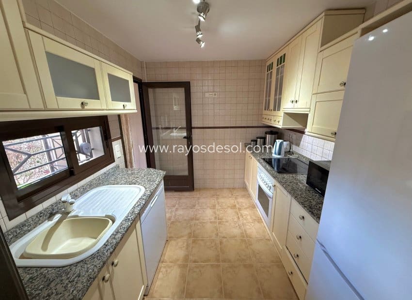 3 sypialnia Willa na sprzedaż w San Cayetano z basenem - 179 900 € (Ref: 9572268)