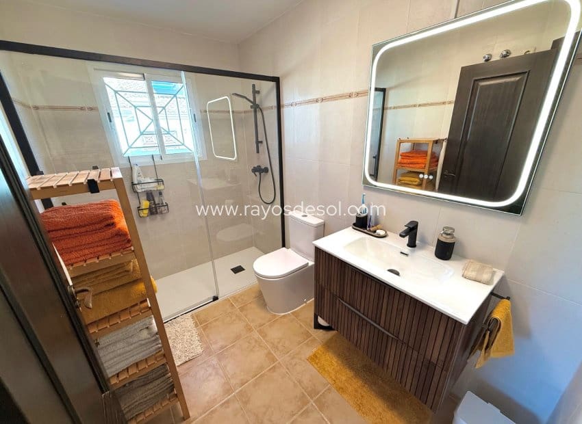 3 sypialnia Willa na sprzedaż w San Cayetano z basenem - 179 900 € (Ref: 9572268)