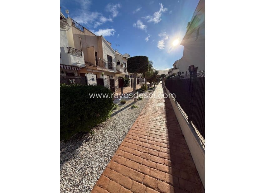 3 sypialnia Willa na sprzedaż w San Cayetano z basenem - 179 900 € (Ref: 9572268)