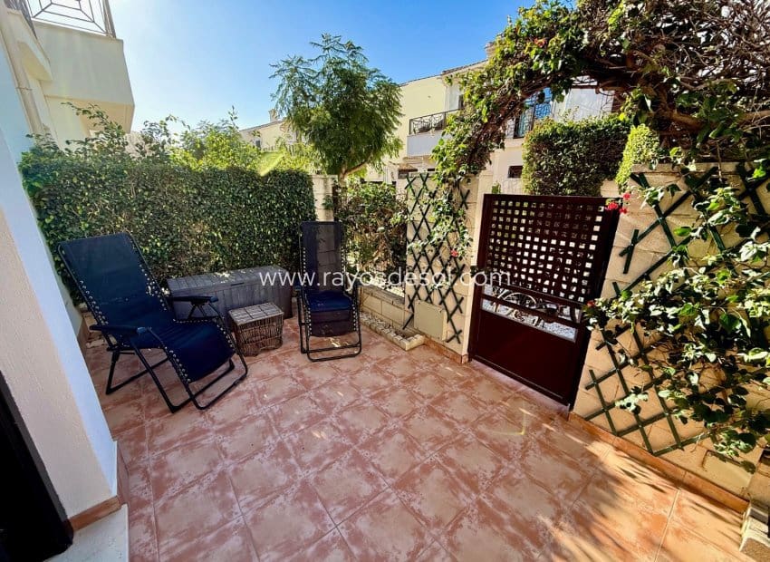 3 sypialnia Willa na sprzedaż w San Cayetano z basenem - 179 900 € (Ref: 9572268)