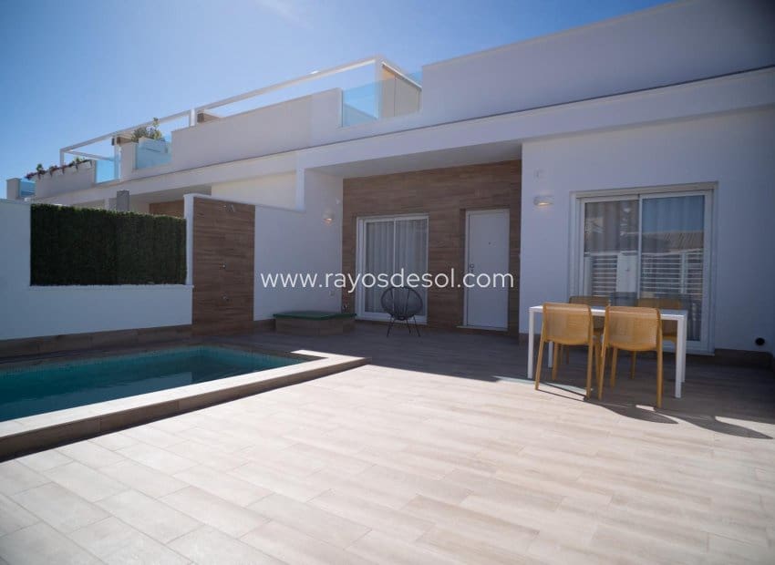 Chalet de 2 habitaciones en San Javier en venta con piscina - 285.000 € (Ref: 9586807)