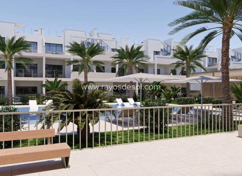 2 soverom Penthouse til salgs i San Cayetano med svømmebasseng - € 277 900 (Ref: 9591661)