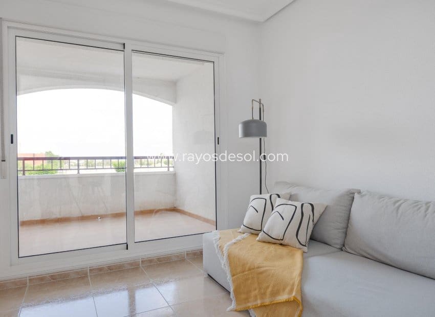 2 Zimmer Apartment zu verkaufen in San Fulgencio mit Pool - 148.000 € (Ref: 9602723)