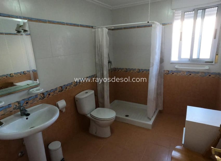 4 bedroom Villa for sale in Algorfa with pool - € 499,500 (Ref: 9660763)
