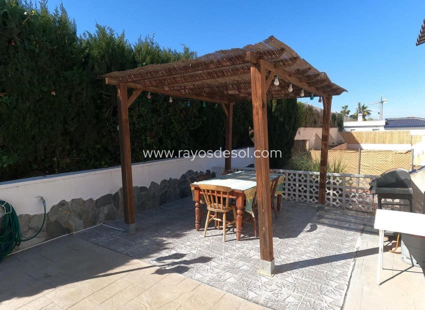 4 bedroom Villa for sale in Algorfa with pool - € 499,500 (Ref: 9660763)