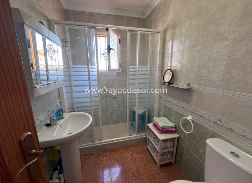 3 slaapkamer Huis te koop in Vistabella met zwembad - € 189.000 (Ref: 9660772)