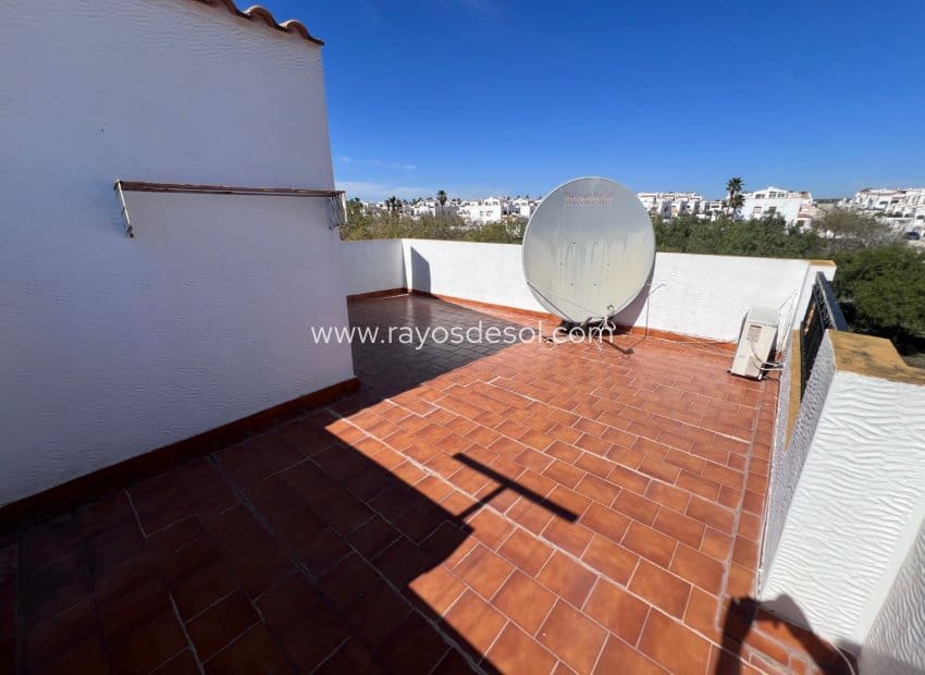 3 slaapkamer Huis te koop in Vistabella met zwembad - € 189.000 (Ref: 9660772)