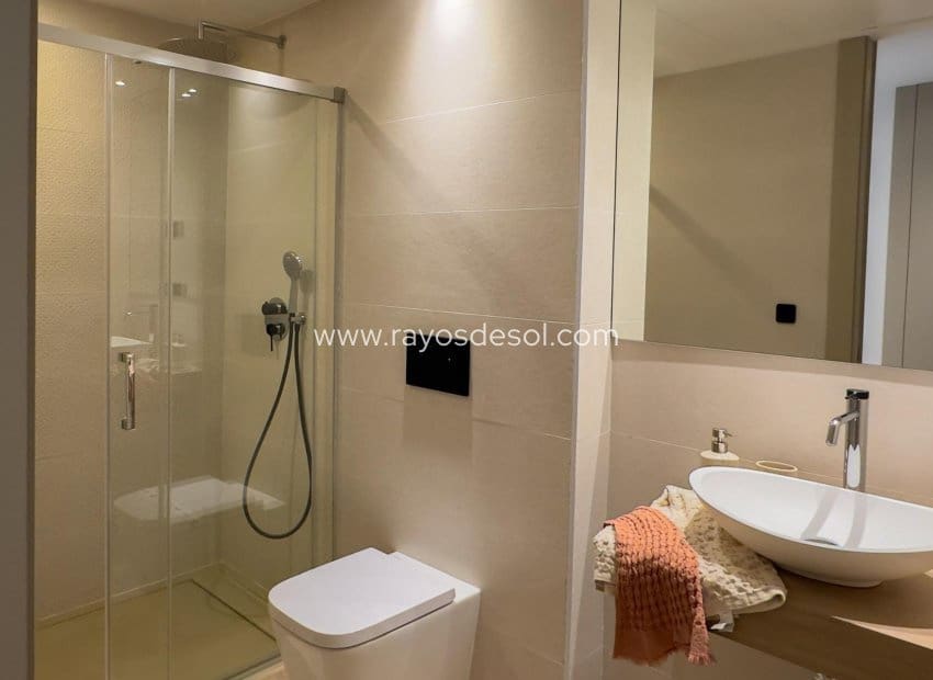 2 bedroom Apartment for sale in Algorfa with pool - € 329,000 (Ref: 9665592)