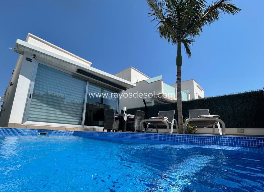 2 bedroom Villa for sale in Lo Pagan with pool - € 305,000 (Ref: 9665593)