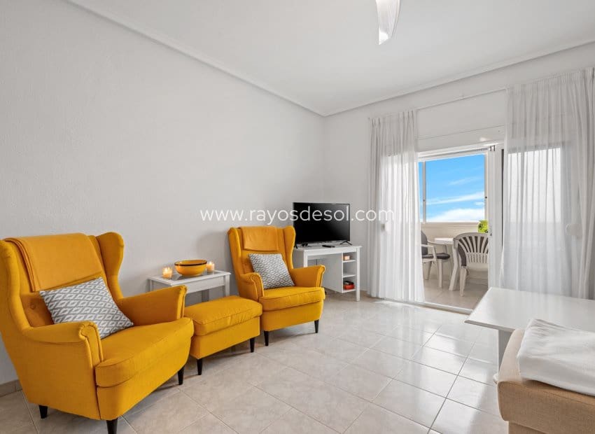 Apartamento de 2 habitaciones en Rojales en venta con piscina - 155.000 € (Ref: 9665594)