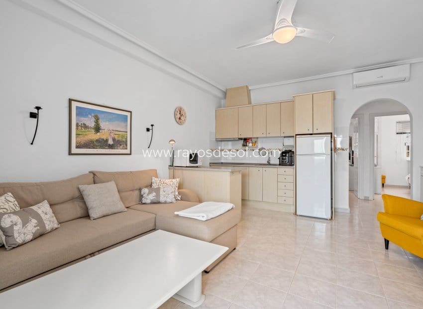 Apartamento de 2 habitaciones en Rojales en venta con piscina - 155.000 € (Ref: 9665594)