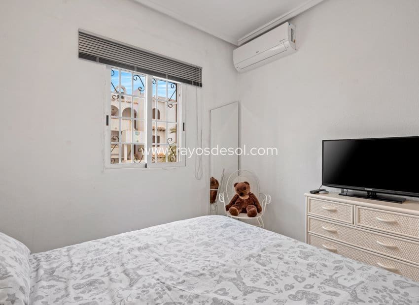 Apartamento de 2 habitaciones en Rojales en venta con piscina - 155.000 € (Ref: 9665594)