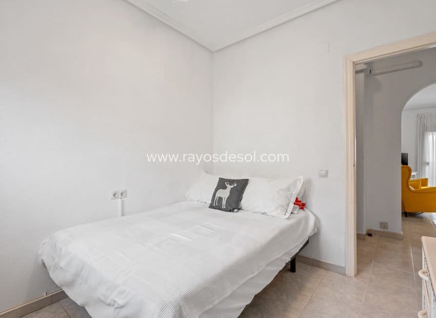 Apartamento de 2 habitaciones en Rojales en venta con piscina - 155.000 € (Ref: 9665594)