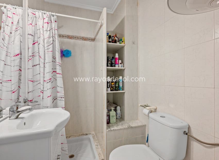 Apartamento de 2 habitaciones en Rojales en venta con piscina - 155.000 € (Ref: 9665594)