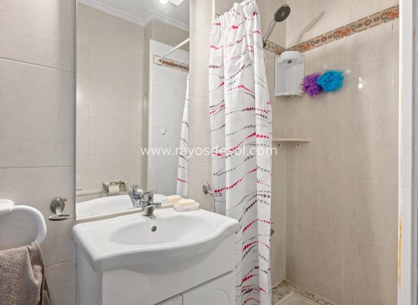 Apartamento de 2 habitaciones en Rojales en venta con piscina - 155.000 € (Ref: 9665594)