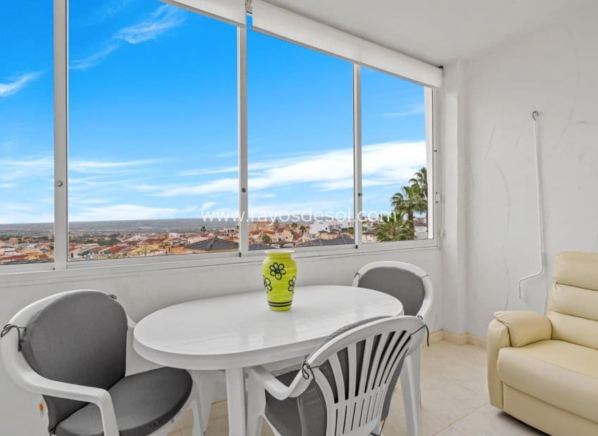 Apartamento de 2 habitaciones en Rojales en venta con piscina - 155.000 € (Ref: 9665594)