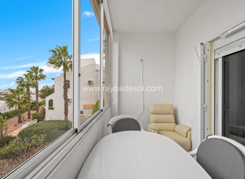 Apartamento de 2 habitaciones en Rojales en venta con piscina - 155.000 € (Ref: 9665594)