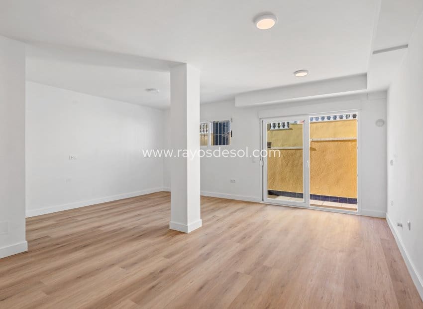 3 sovrum Villa till salu i Benimar med pool - 269 000 € (Ref: 9665601)