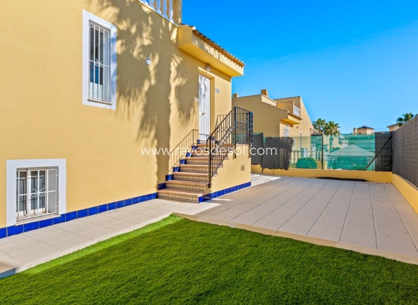 3 sovrum Villa till salu i Benimar med pool - 269 000 € (Ref: 9665601)