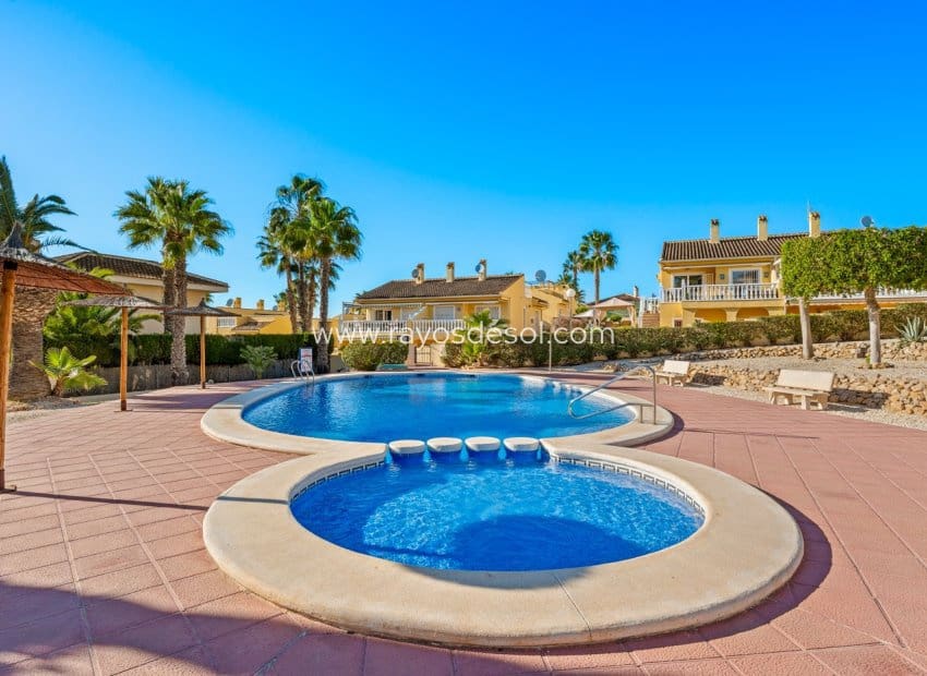 3 sovrum Villa till salu i Benimar med pool - 269 000 € (Ref: 9665601)