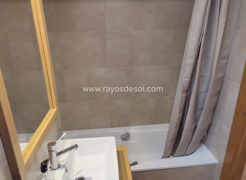 2 soverom Leilighet til salgs i Avileses med svømmebasseng - € 145 000 (Ref: 9665604)