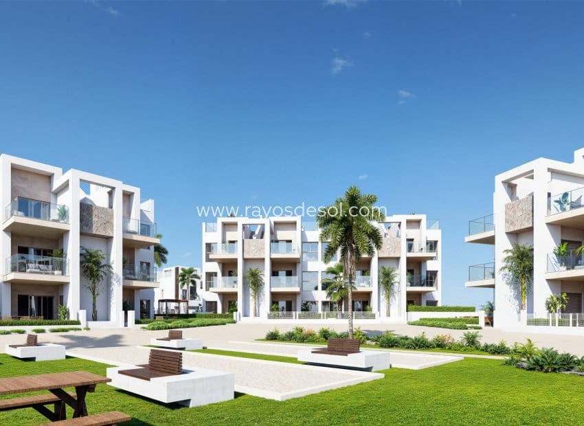 3 makuuhuone Kattohuoneisto myytävänä paikassa Los Alcazares mukana uima-altaan - 409 000 € (Ref: 9671165)