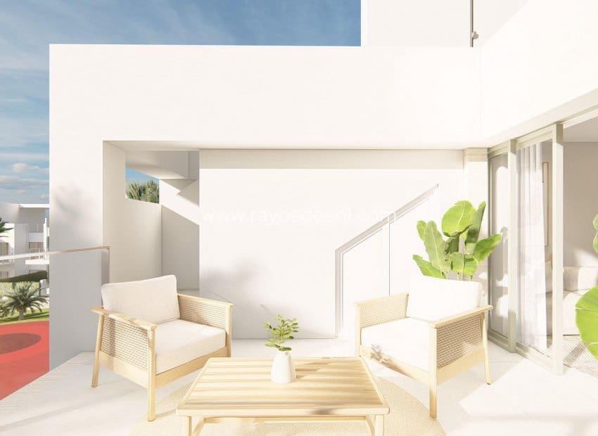 3 makuuhuone Kattohuoneisto myytävänä paikassa Los Alcazares mukana uima-altaan - 409 000 € (Ref: 9671165)