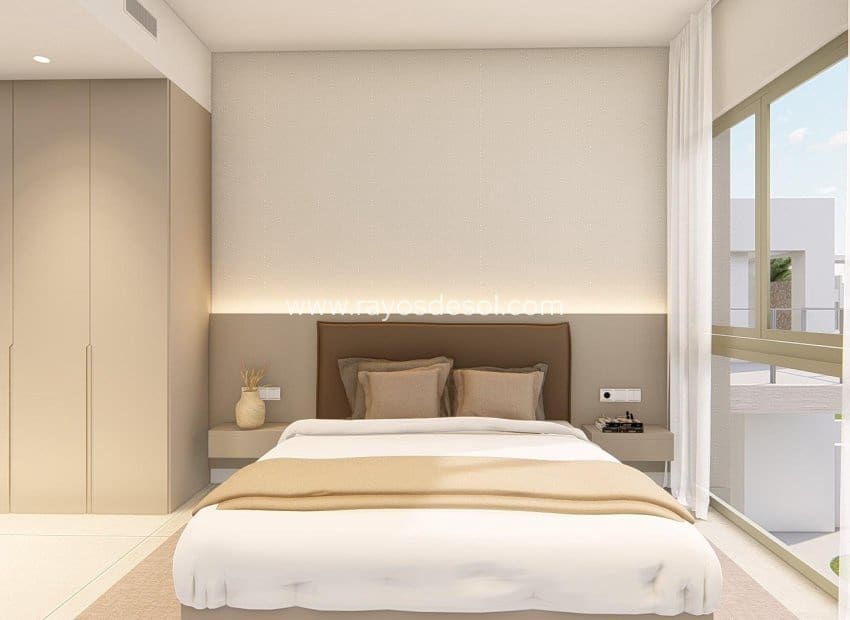 2 soveværelse Penthouse til salg i Los Alcazares med swimmingpool - € 359.000 (Ref: 9671166)