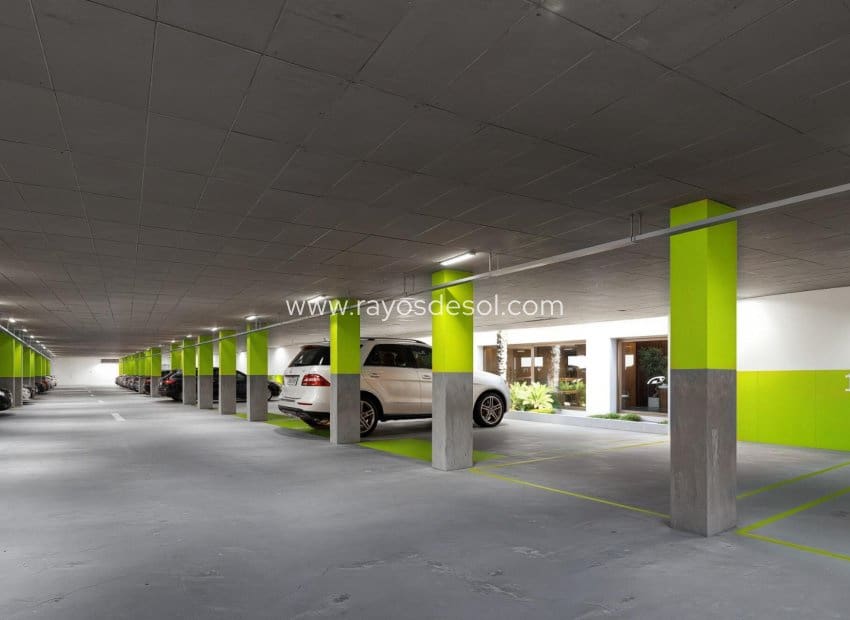 2 soveværelse Penthouse til salg i Los Alcazares med swimmingpool - € 359.000 (Ref: 9671166)