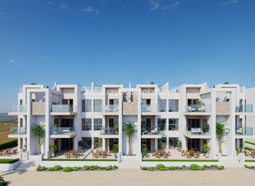 2 quarto Penthouse para venda em Los Alcazares com piscina - 394 000 € (Ref: 9671166)