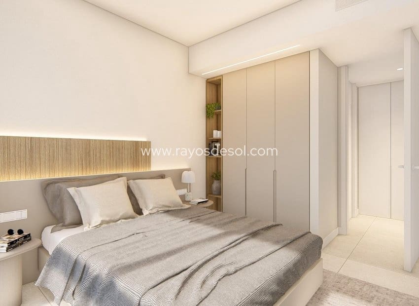 2 quarto Penthouse para venda em Los Alcazares com piscina - 394 000 € (Ref: 9671166)